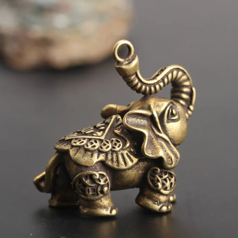 Enfeite de Metal com Elefante Auspicioso – Elegância e Boas Energias